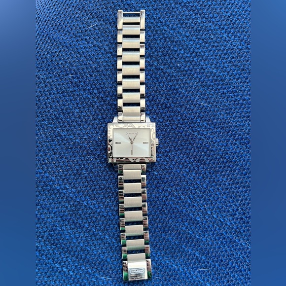 COACH SILVER Stainless Steel LADIES WATCH - Picture 2 of 6